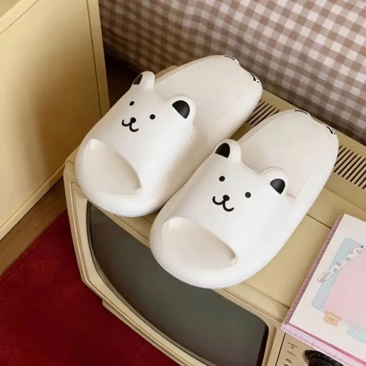 Cartoon White Bear Flip-Flops: Unisex, Non-Slip, Antibacterial, Thick-Soled, Couple's Summer Odour-Resistant Outdoor Flip-Flops